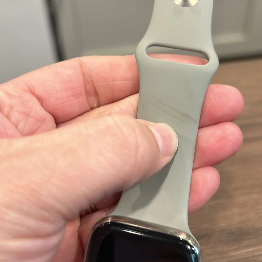 Apple Watch 5 - Picture 11 of 11